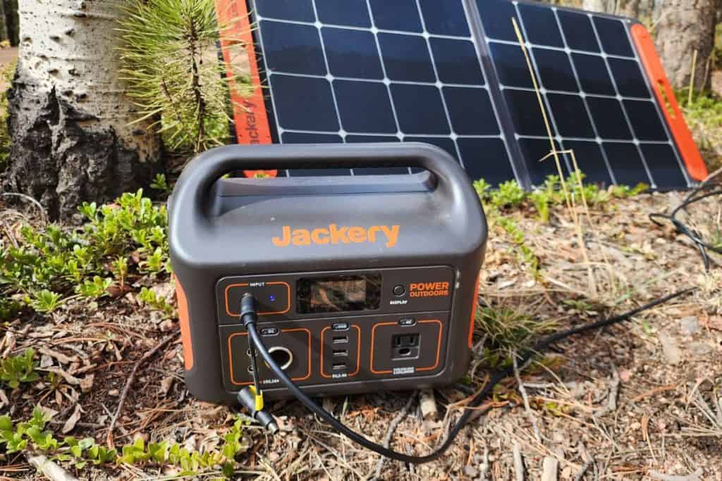 jackery with solar panel